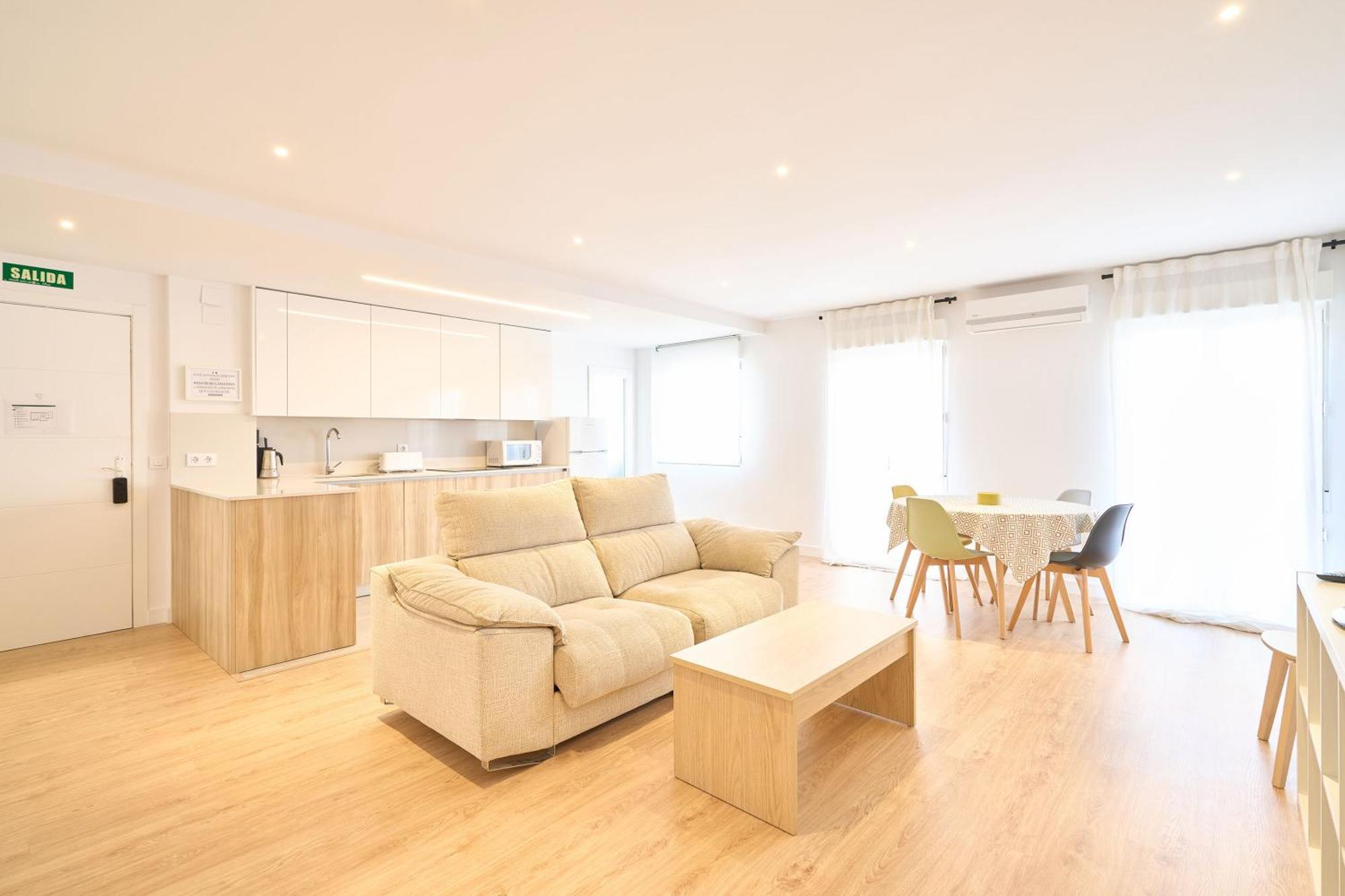La Brisa Del Jerte By Keyhom Apartment Plasencia Luaran gambar